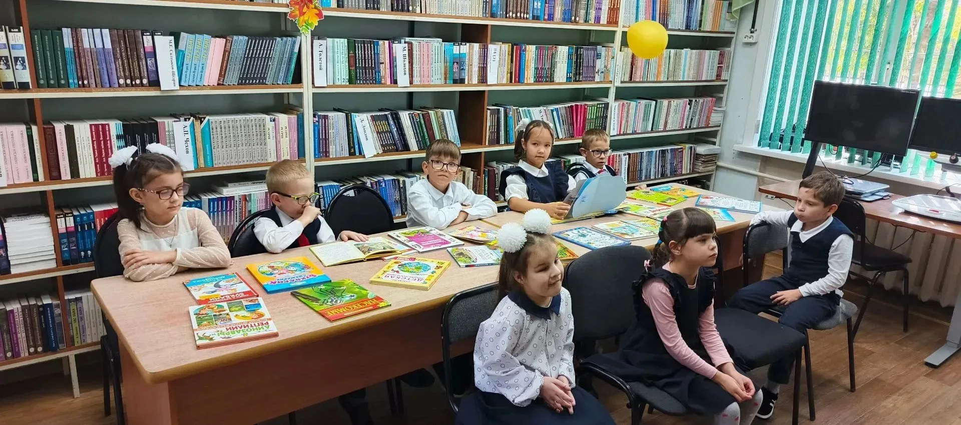 📚 Дом, в котором живут книги 📚.            Сегодня наша библиотека встречала самых юн...