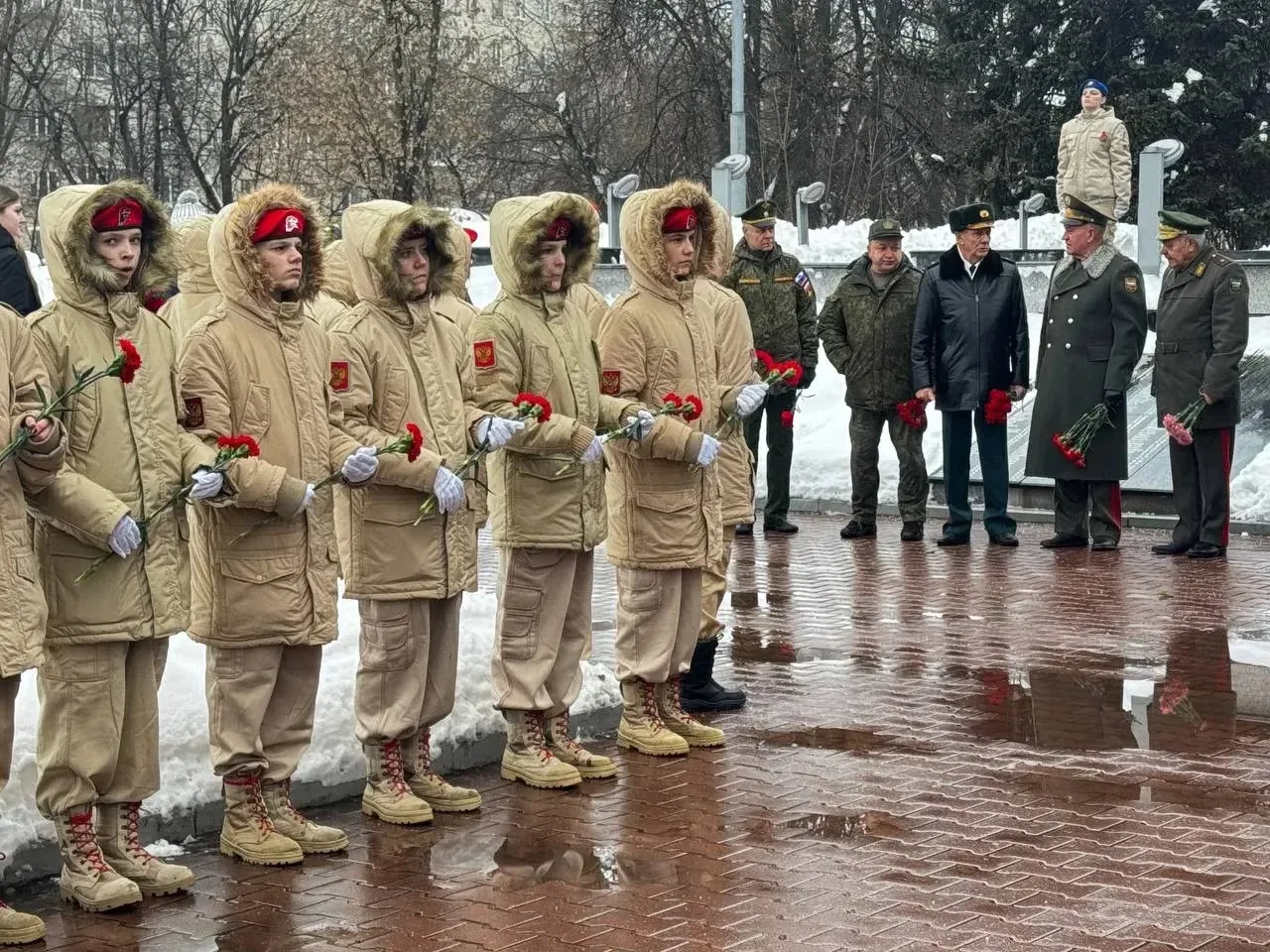 Юнармейцы отряда «На страже небес» почтили память воинов-интернационалистов у Обелиска Славы  15 фев