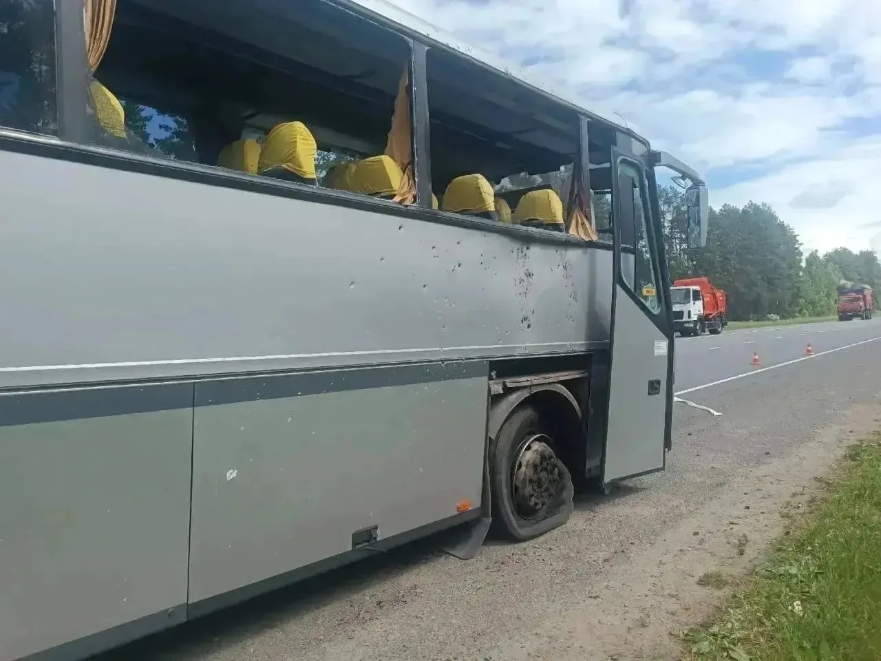 ❗️Фото автобуса с детьми, атакованного украинским БпЛА, опубликовали белорусские СМИ

СК РФ возбудил
