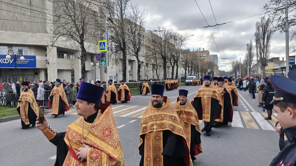 В день Светлого  Христова  Воскресения по улицам краевой столицы проходит традиционный ...