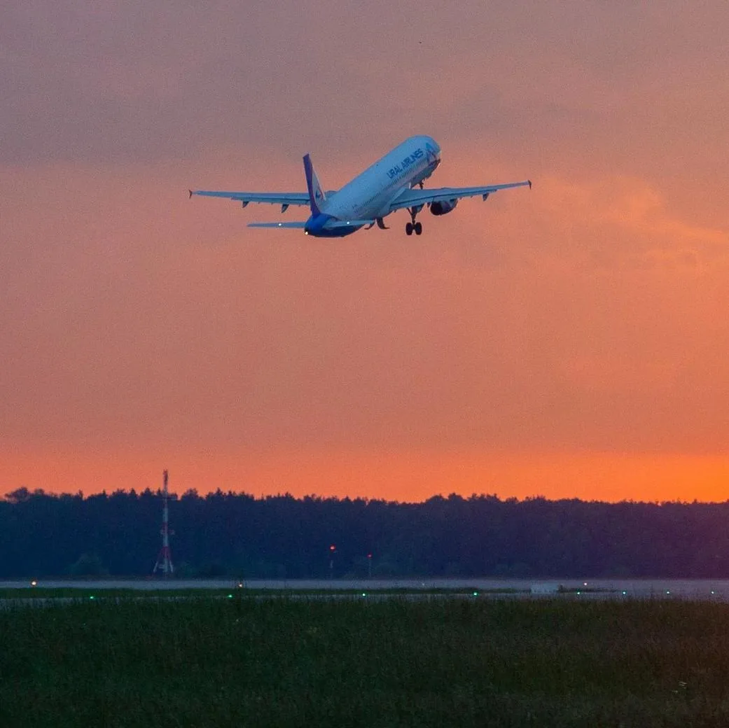 ✈️ В аэропорту Чебоксар введены временные ограничения на приём и отправку рейсов.