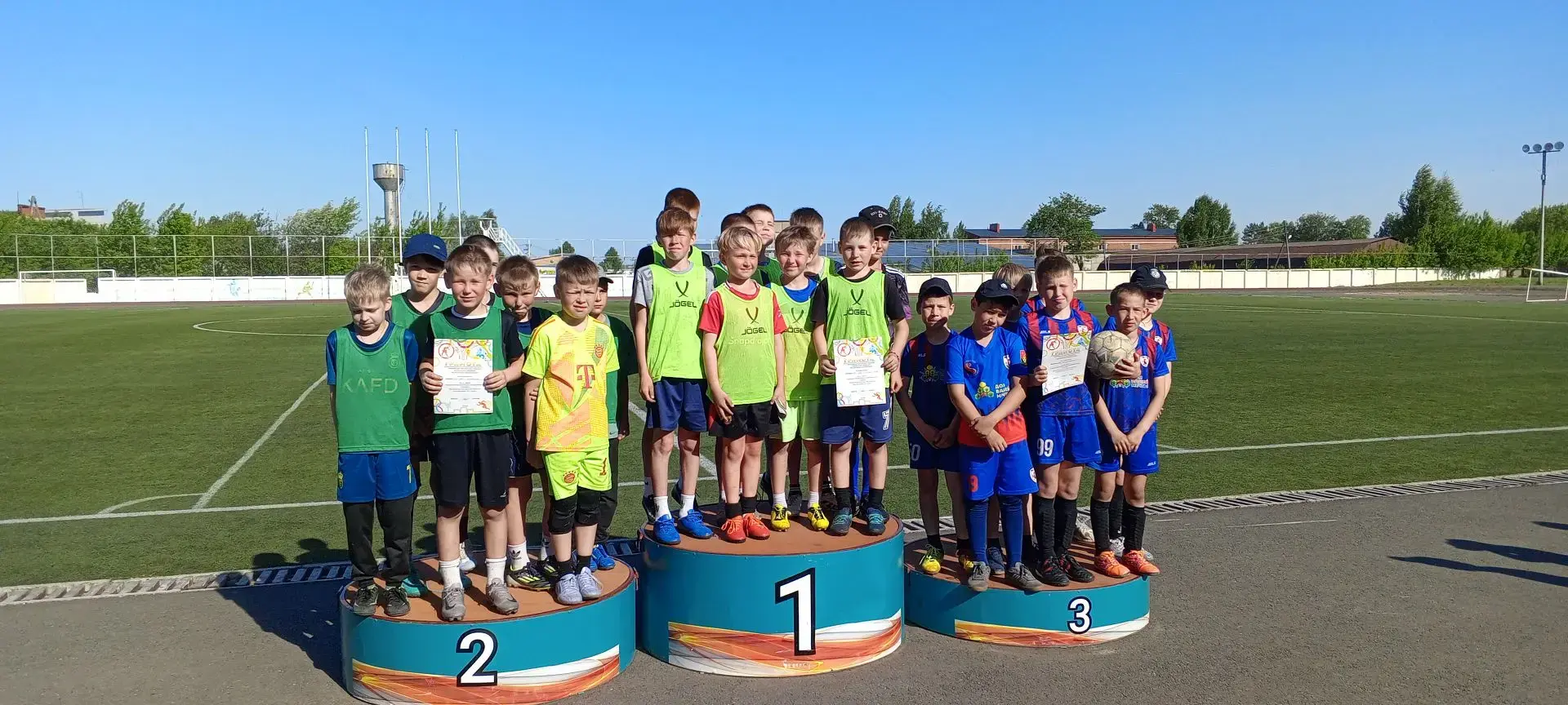 ⚽🥈 Наши ученики заняли 2 место в первенстве Малопургинской спортивной школы по футболу...