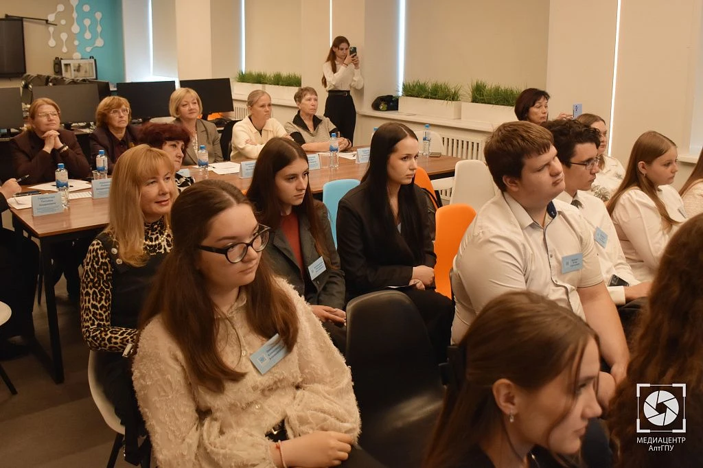 🎓В АлтГПУ прошел конкурс «ПрофДебют» для учащихся психолого-педагогических классов.  На протяжении н