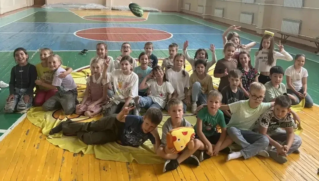☀️Дни наших ребят в лагере «Мир вокруг нас» проходят ярко и насыщенно: мы проходим командные квесты,