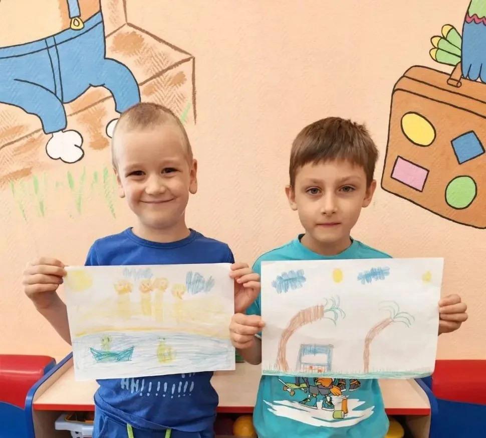 🎨 «Рисуем лето»: яркие краски, тёплые воспоминания