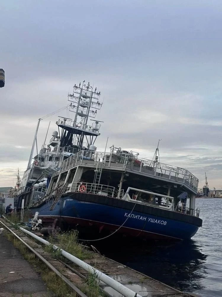 С Ярославского судостроительного завода требуют 651 млн рублей за ущерб Неве из‑за полузатонувшего б