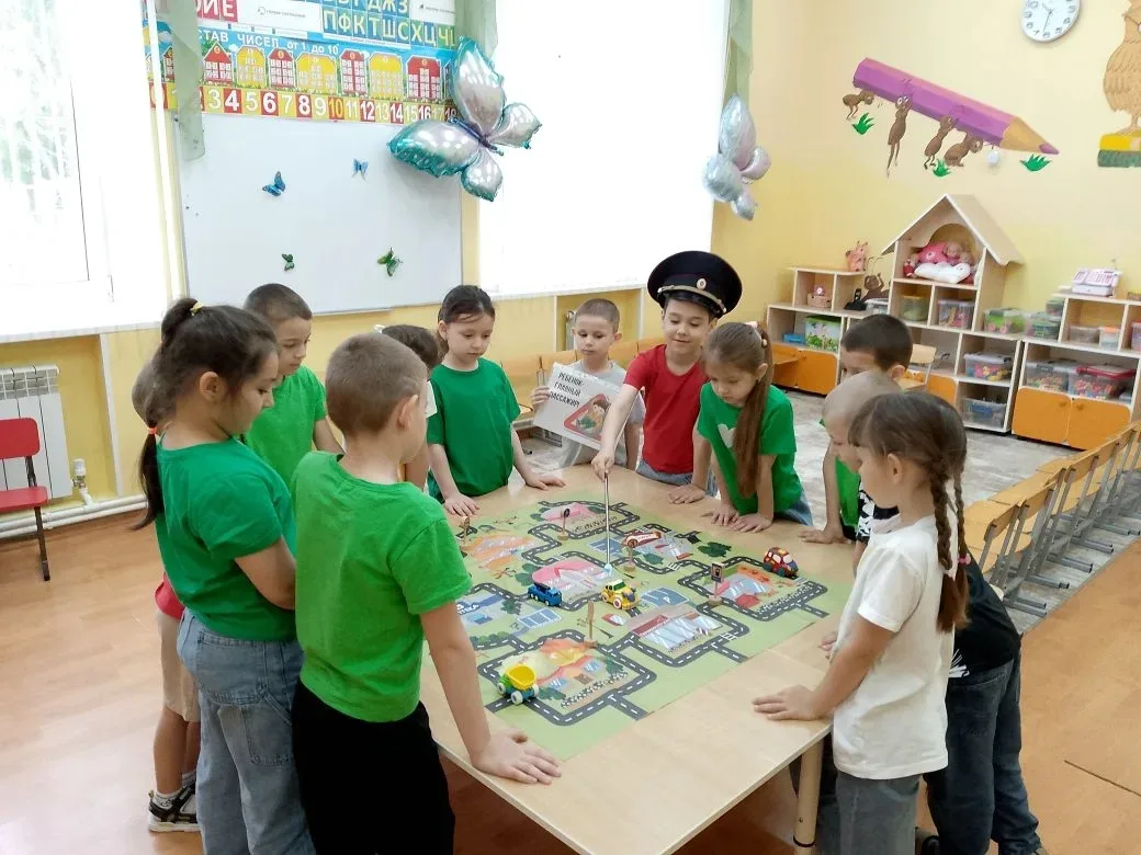 В рамках профилактического мероприятия «Внимание-дети!»🙎🙎 🚘🚘🚘воспитанники старшей ...