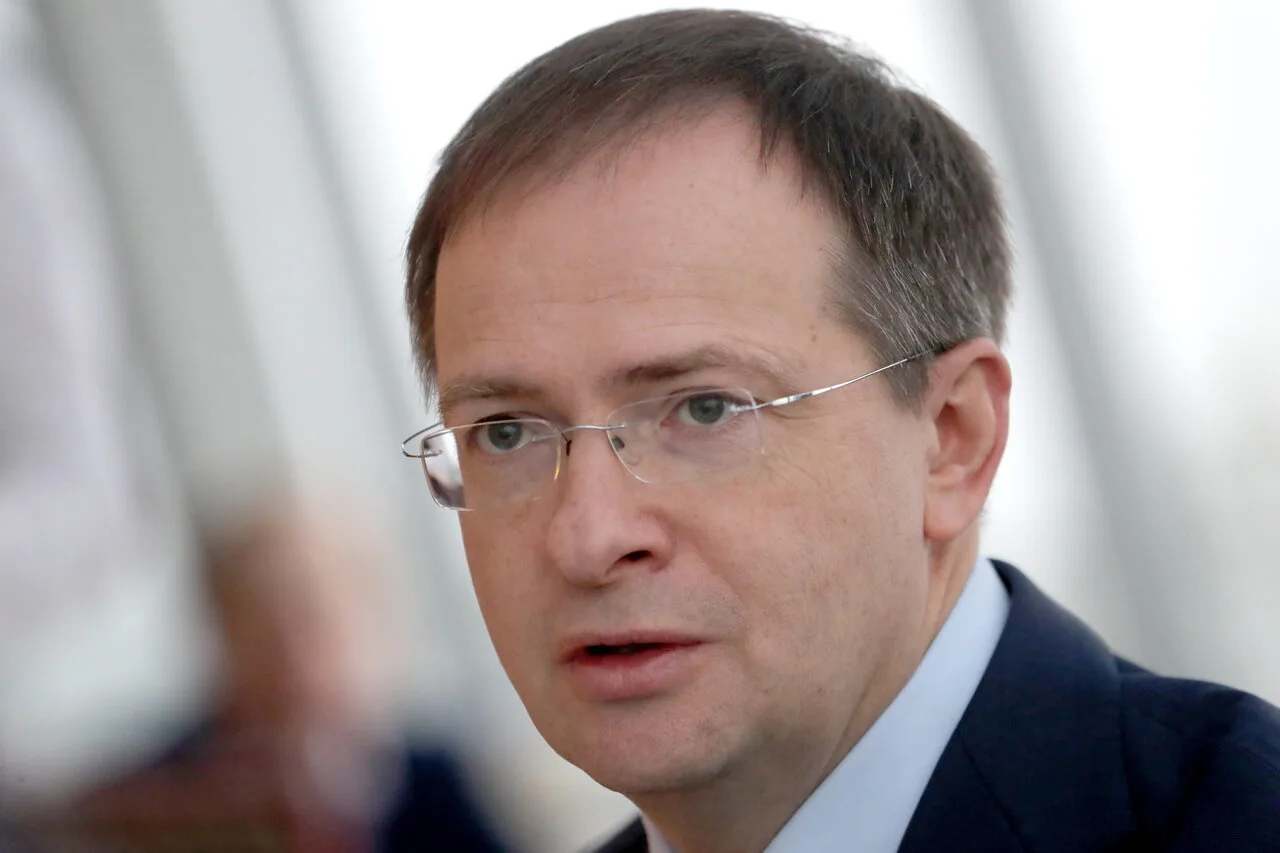 Мединский стал автором оформления учебника истории Донбасса и Новороссии
