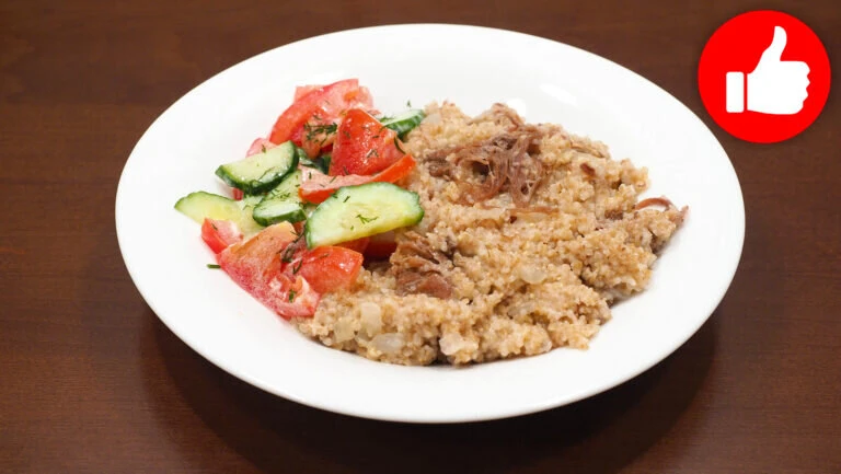 Пшеничная каша с тушенкой в мультиварке