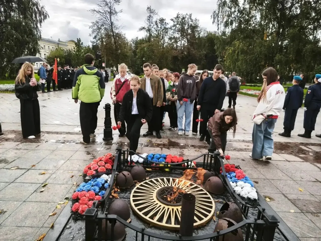 📍 7 сентября на площади Челюскинцев у Вечного огня состоялось торжественное открытие н...