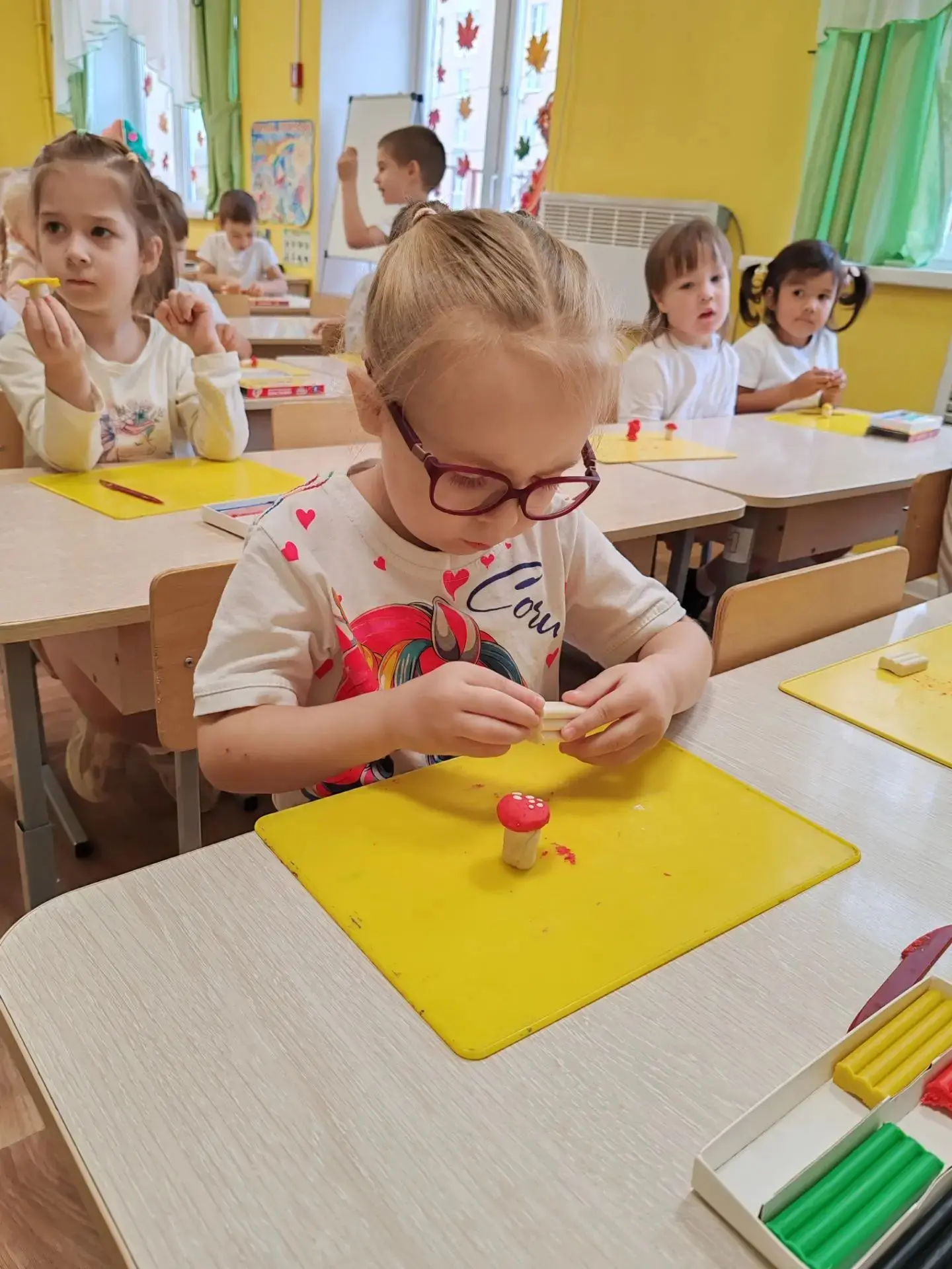 Взяв с собой в руках корзинку,
