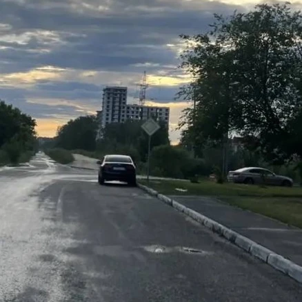 💦 37% месячной нормы осадков за несколько часов вчера выпали в Кургане. 

Это 19 мм. Всего за сутки