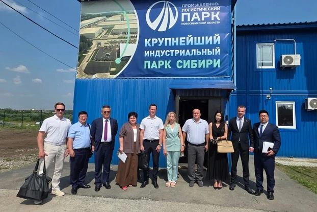 Китайский деловой десант в Новосибирске 🇨🇳🤝🇷🇺