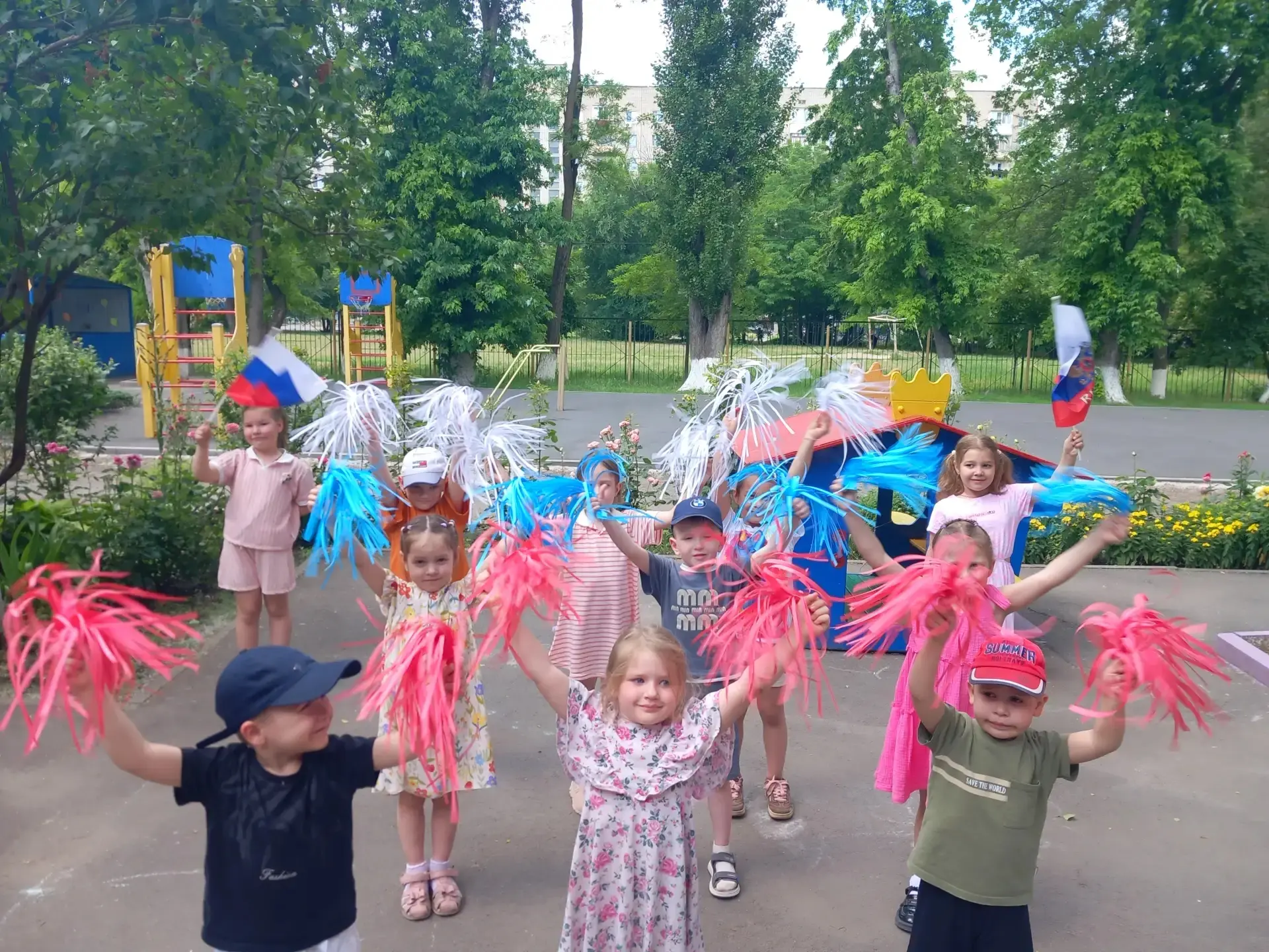 🎖️ Патриотический проект «Россия — Родина моя»

В группе 4 завершился увлекательный познавательно‑т