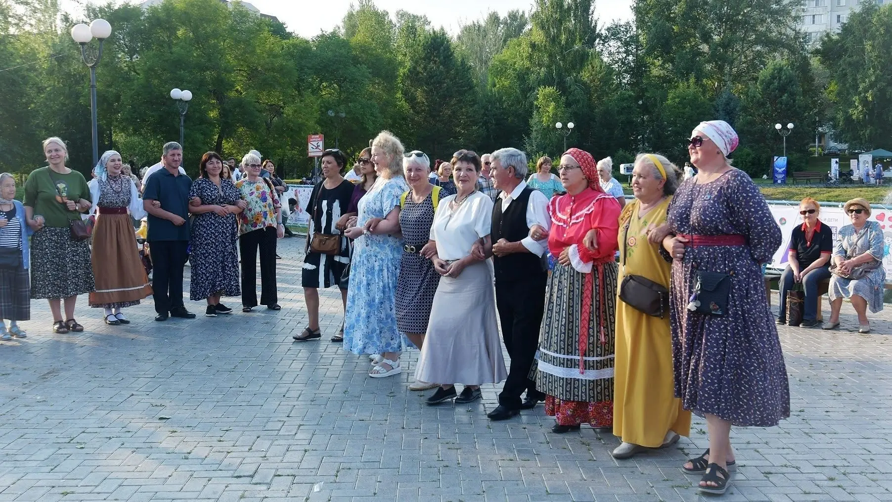 8 июля в Преображенском парке состоялся большой праздник - День семьи, любви, и верности. Наша Артел