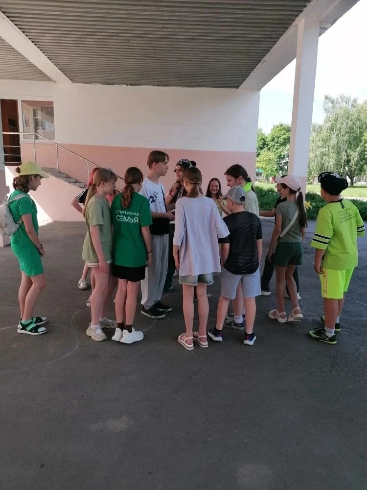 💚 Зеленый день в нашем лагере! Сегодня воспитаники лагеря "Радуга" провели экологичный день.
🌱 Раз