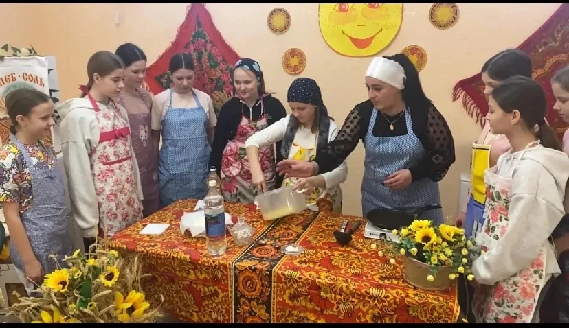 🔥 МАСЛЕНИЦА В РАЗГАРЕ: Как мы съели гору блинов и не лопнули!