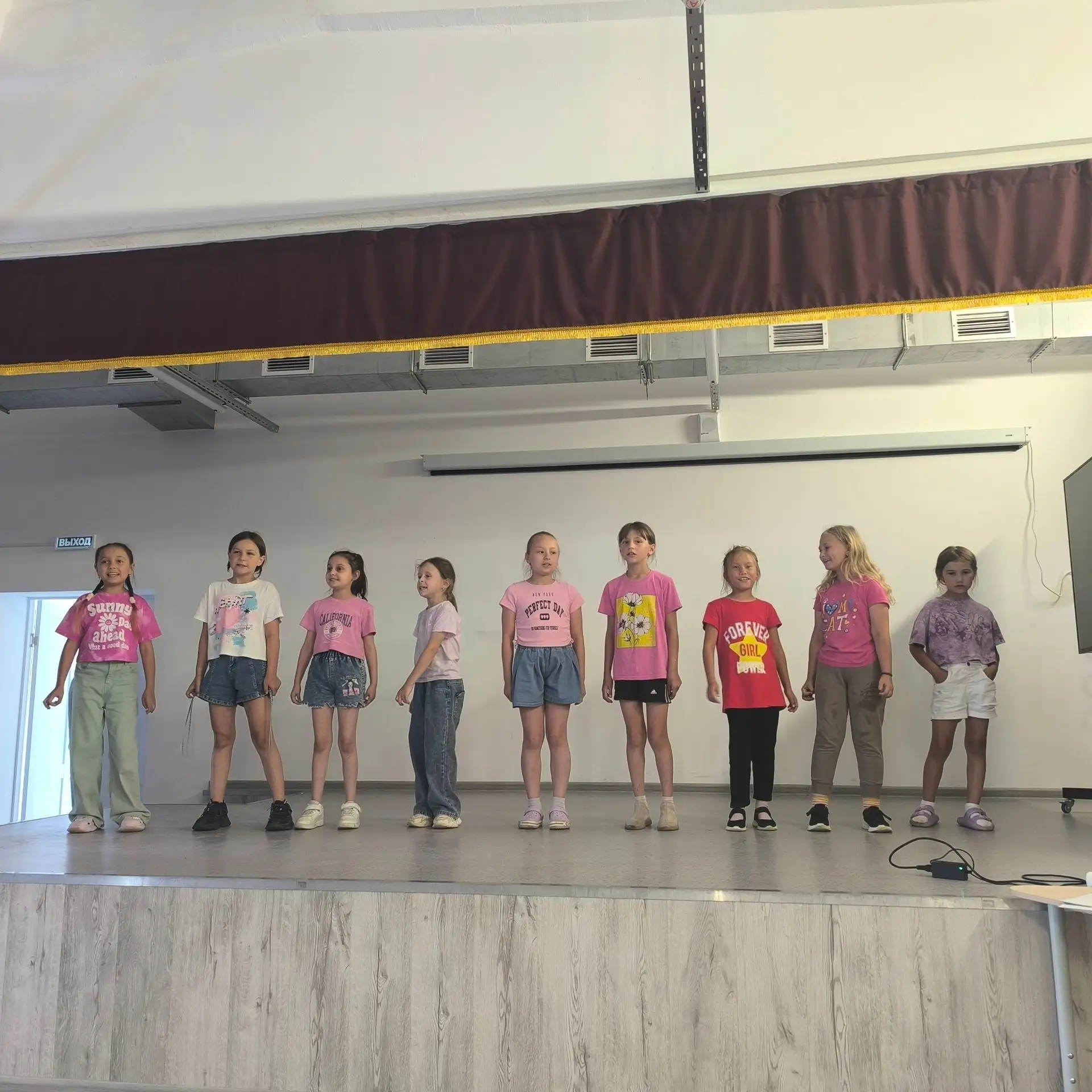 Сегодня в школьном лагере прошел День прощания.🌸
Последний день смены выдался насыщенным и немного 