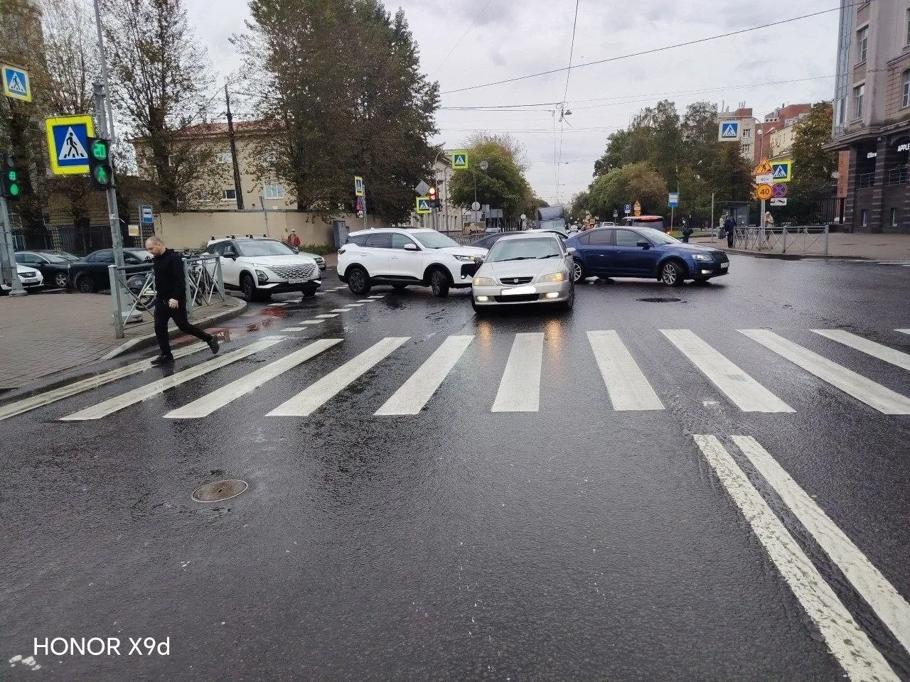 Добрый день, уважаемые эксперты.
