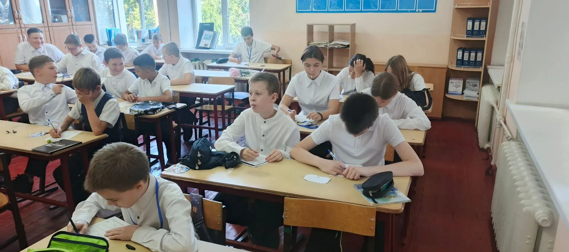 Наши торжественные классные часы в рамках разговоров о важном💫