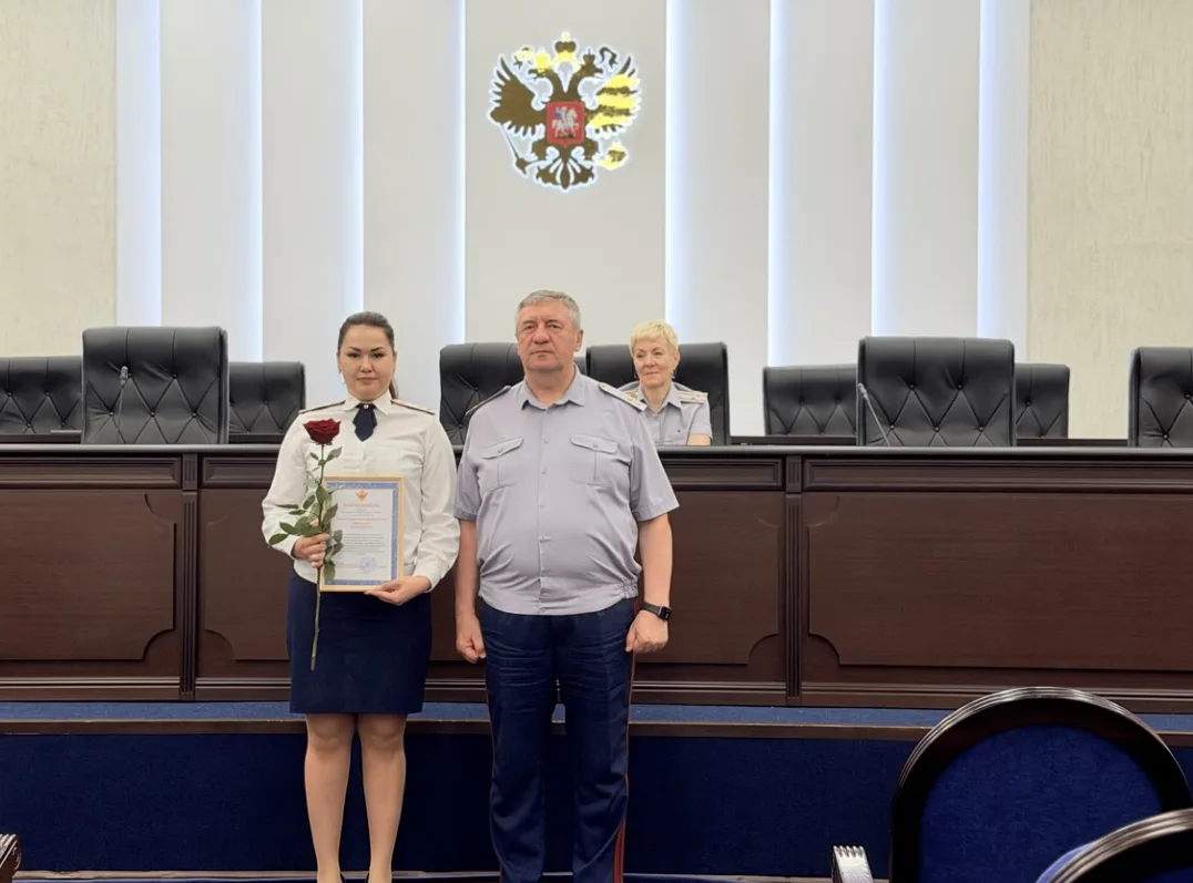 Начальник ГУФСИН Сергей Мороз поздравил сотрудников воспитательной службы с профессиона...