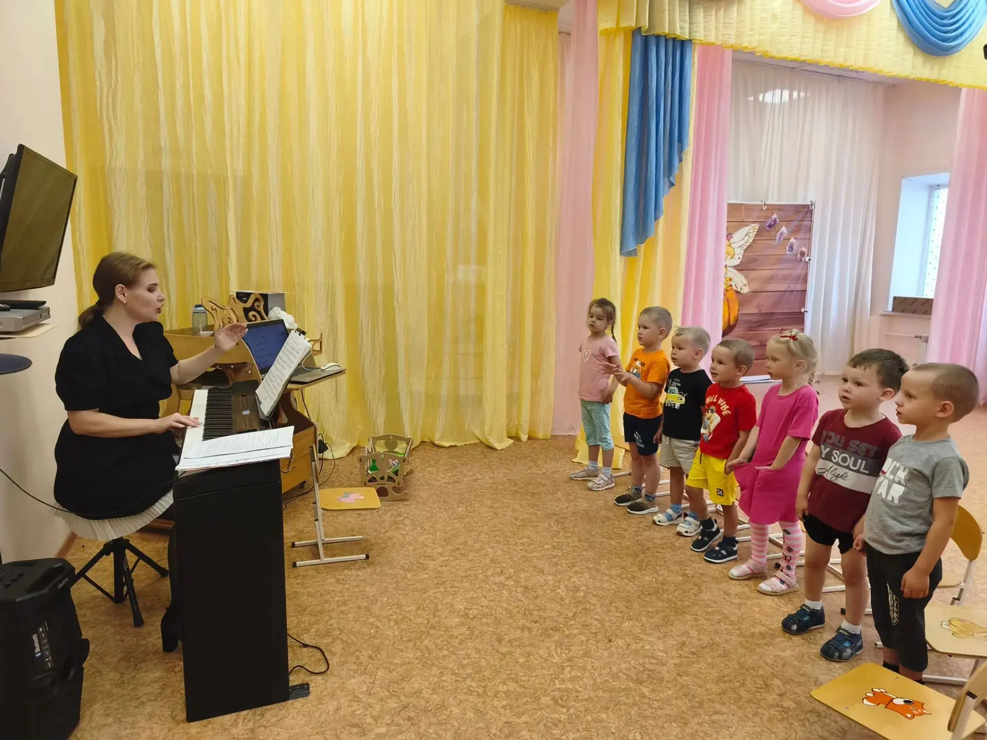 В Уфимском детском саду "Радуга" для детей средней группы "Капитошки" прошли занятия по...