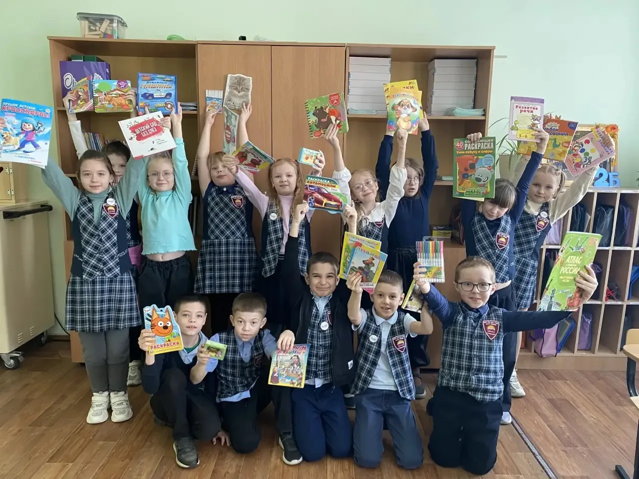 🎁 «Коробка храбрости» для маленьких пациентов 🧸  👫Ребята-орлята, родители и педагоги МБОУ СОШ №25 го