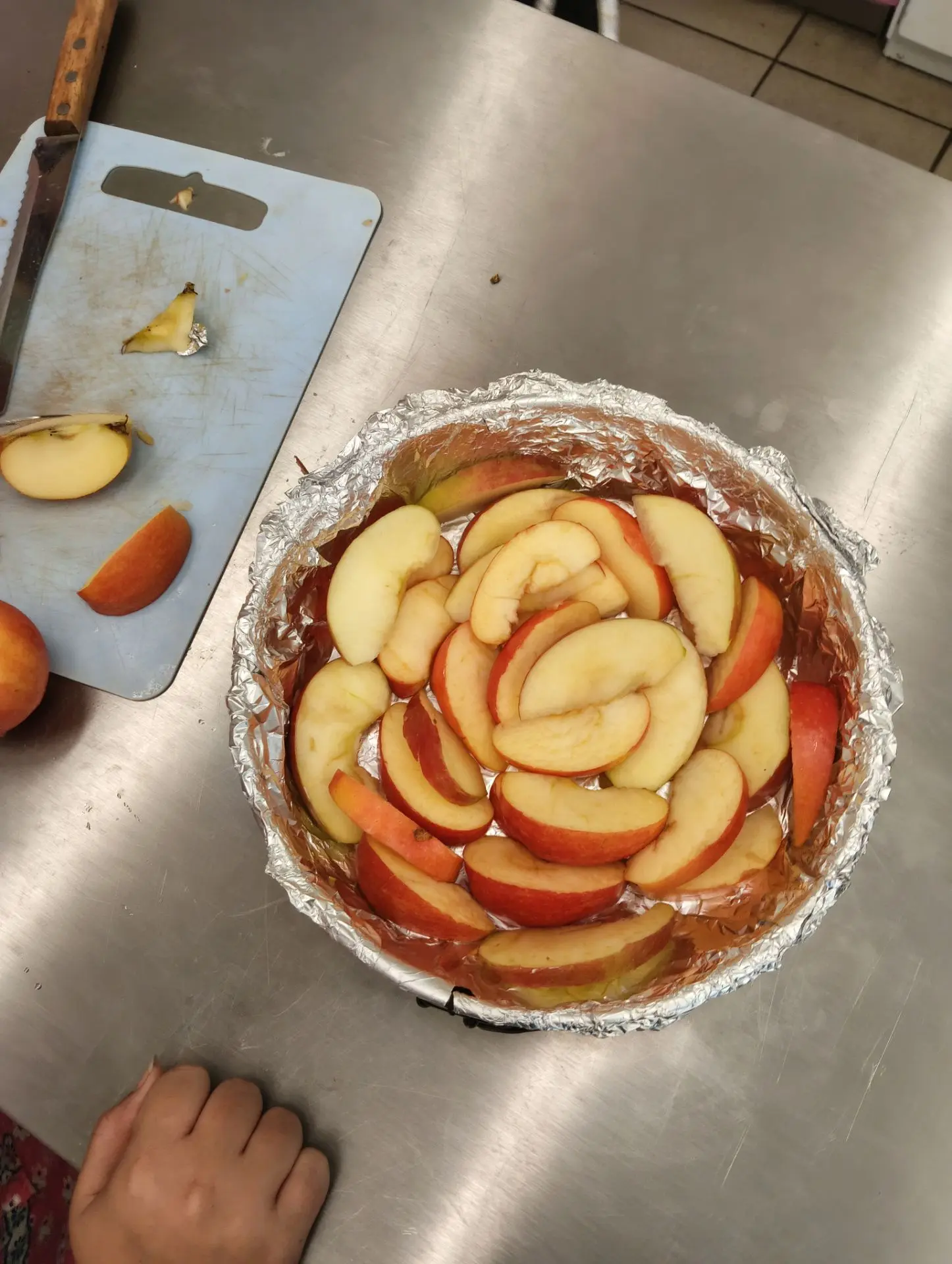 На уроке технологии мы сегодня делали запечённые яблоки 🍎🍯