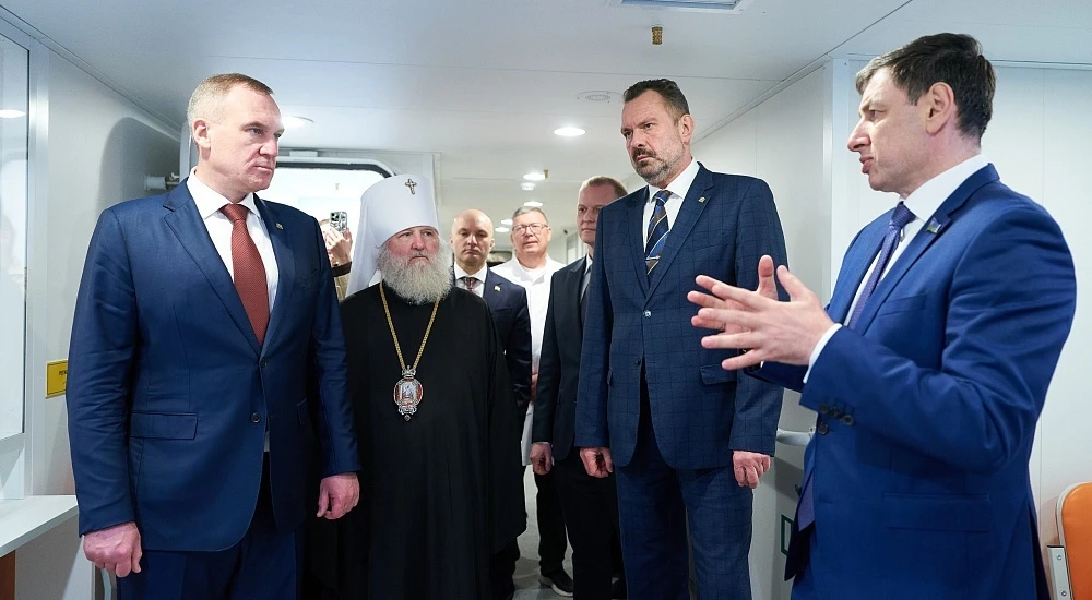 Первое в России специализированное судно нового поколения – медицинский теплоход «Святитель Лука» се