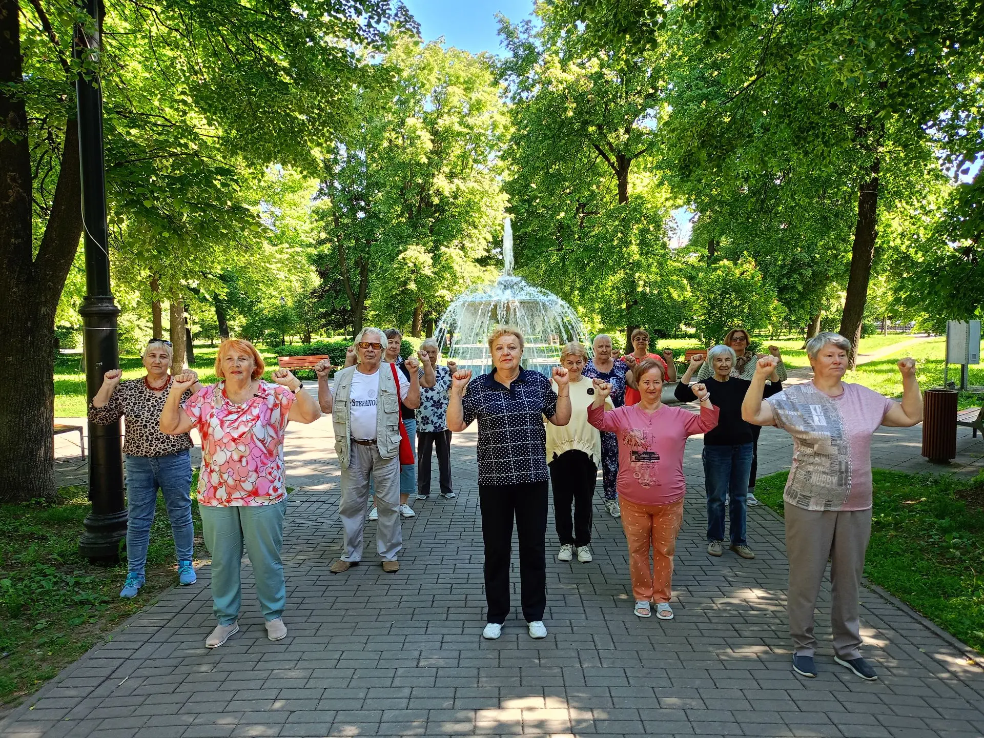 Дыши на здоровье!
Участники клуба «Активное долголетие» г. Коломна в живописном сквере имени Зайцева