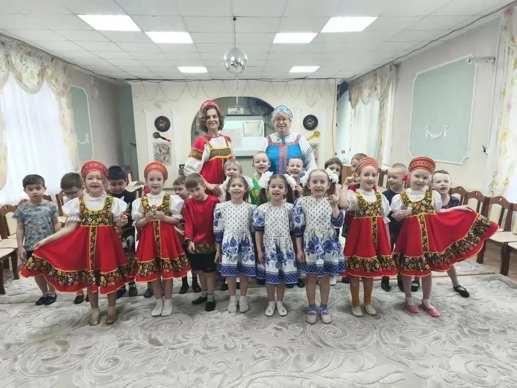 🎨 Народные промыслы в Корпусе 3: путешествие в мир традиций  Эту неделю в Корпусе 3 посвятили народн