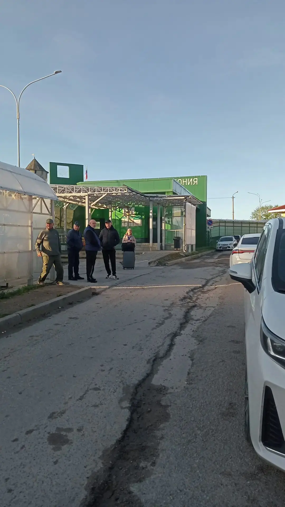 Камера - очередь из Нарвы (Эстония) в Россию https://balticlivecam.com/ru/cameras/eston...