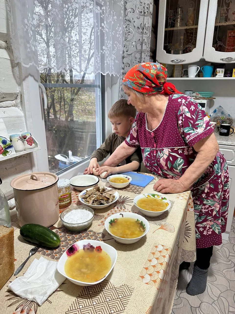 Доброго денечка, друзья👋 А мы подчеваемся печным супом и другими вкусностями, в такой ...