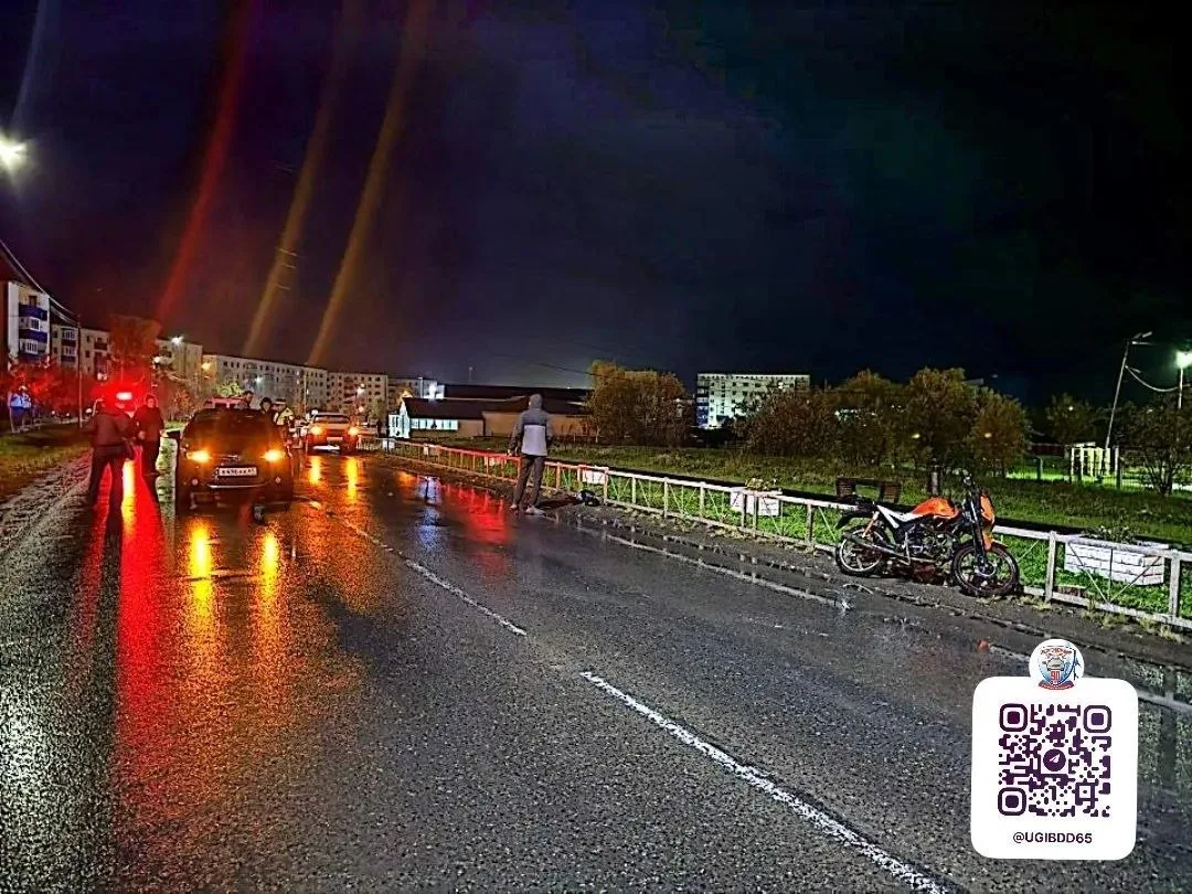🚨 Пьяный подросток-мотоциклист впечатался в "Тойоту" в Шахтёрске