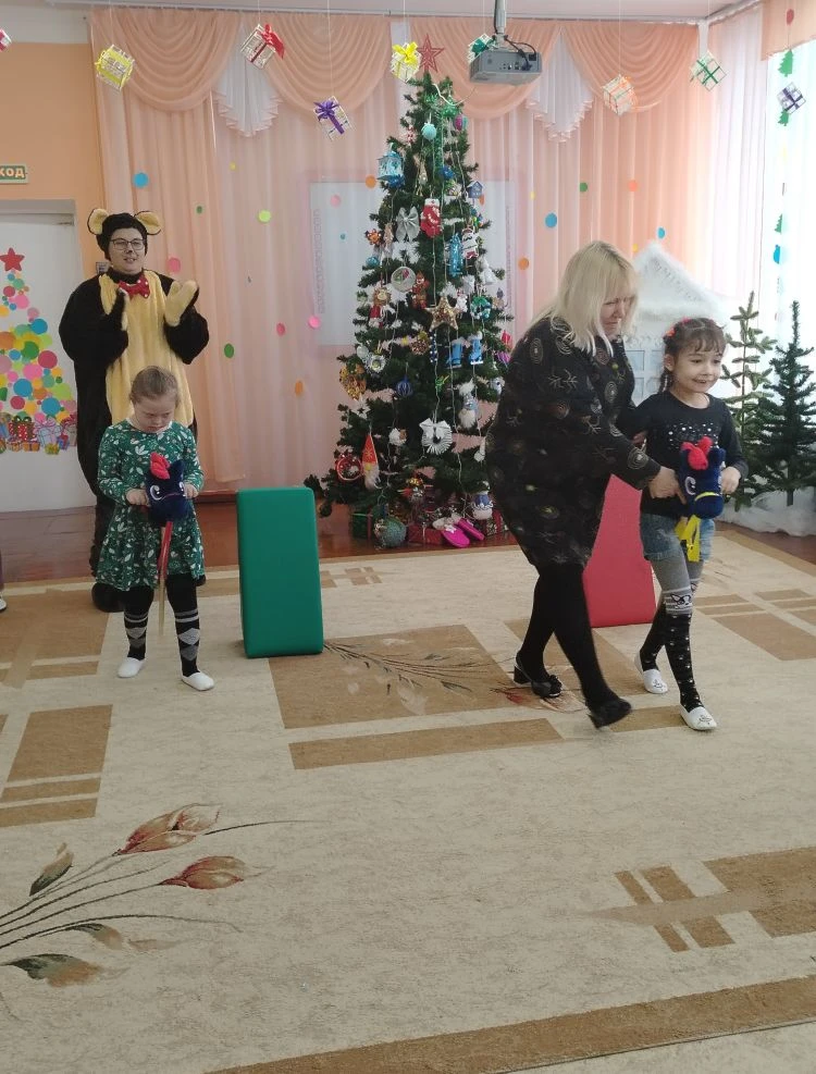В детском саду прошла дискотека «Прощание с ёлочкой»🎄