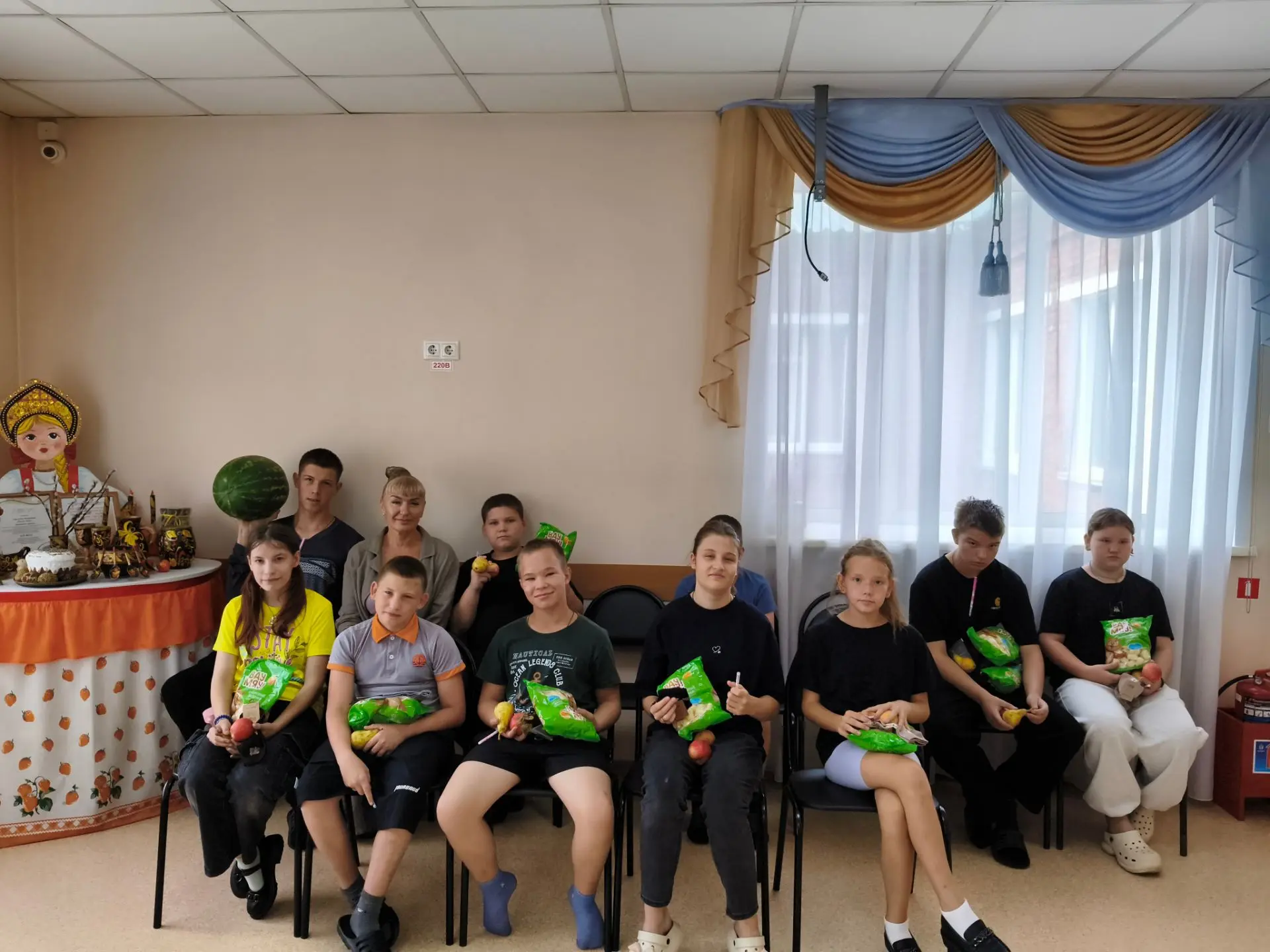 Накануне Дня знаний, наш добрый друг- волонтер, Ирина Геннадьевна Алексеева (Ириска)при...