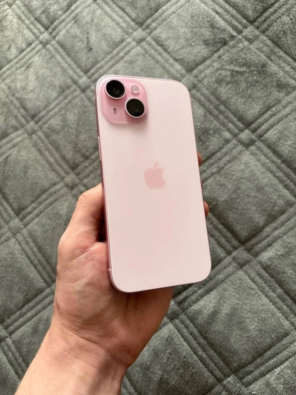 Продаю свой iPhone 15 128 гб в отличном состоянии. Экран и корпус без дефектов, как вид...