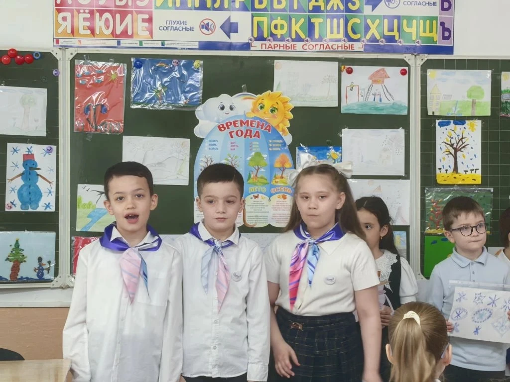 ✨ Времена года глазами второклассников! ✨  Ребята из 2 «В» класса погрузились в удивительный мир при