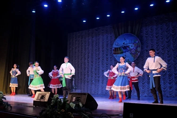 🎤 🎉 Наша школа открыла фестиваль «Юные таланты»! Сегодня в нашем городе стартовал долгожданный город