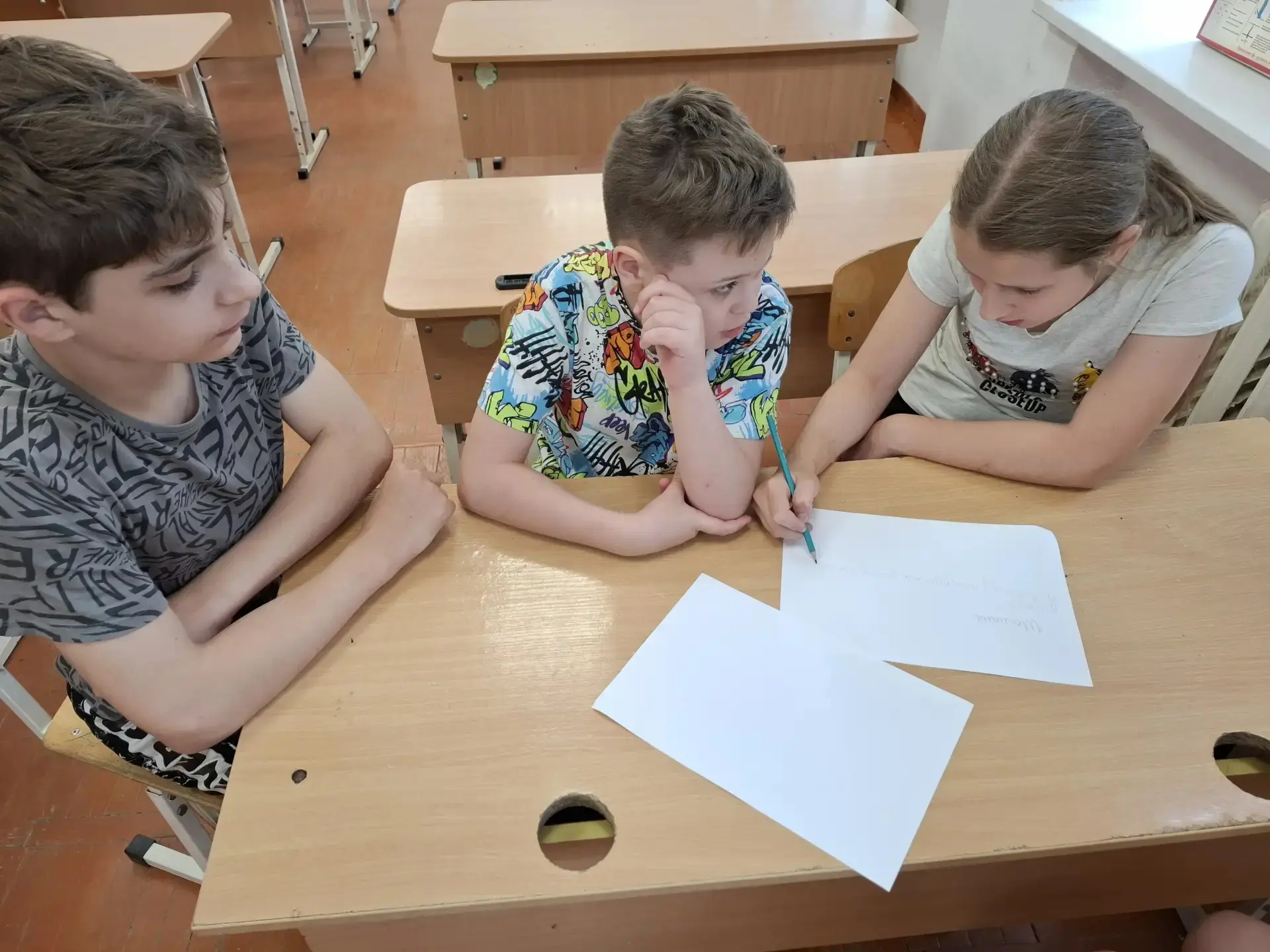 🇷🇺 С чего начинается Родина? С флага над школой, уважения к истории и любви к своей с...