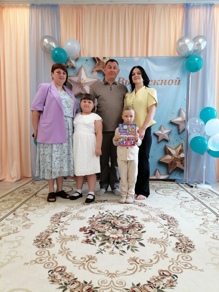 Выпускной в детском саду — это трогательное и немного грустное событие, подводящее черт...