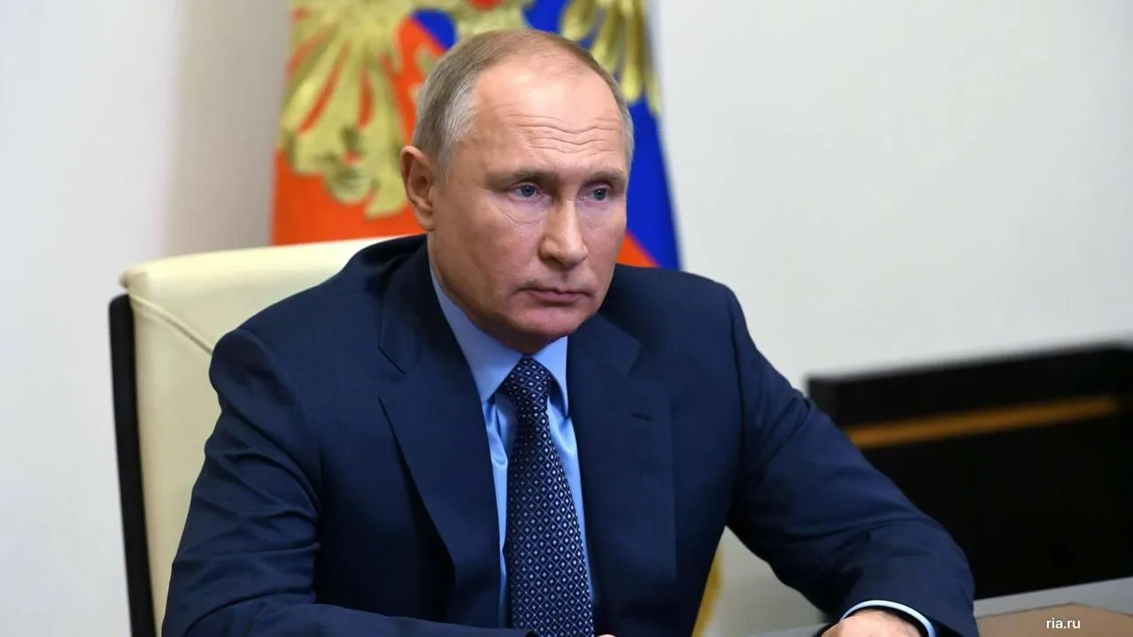 📰 Главное: Владимиру Путину — 74