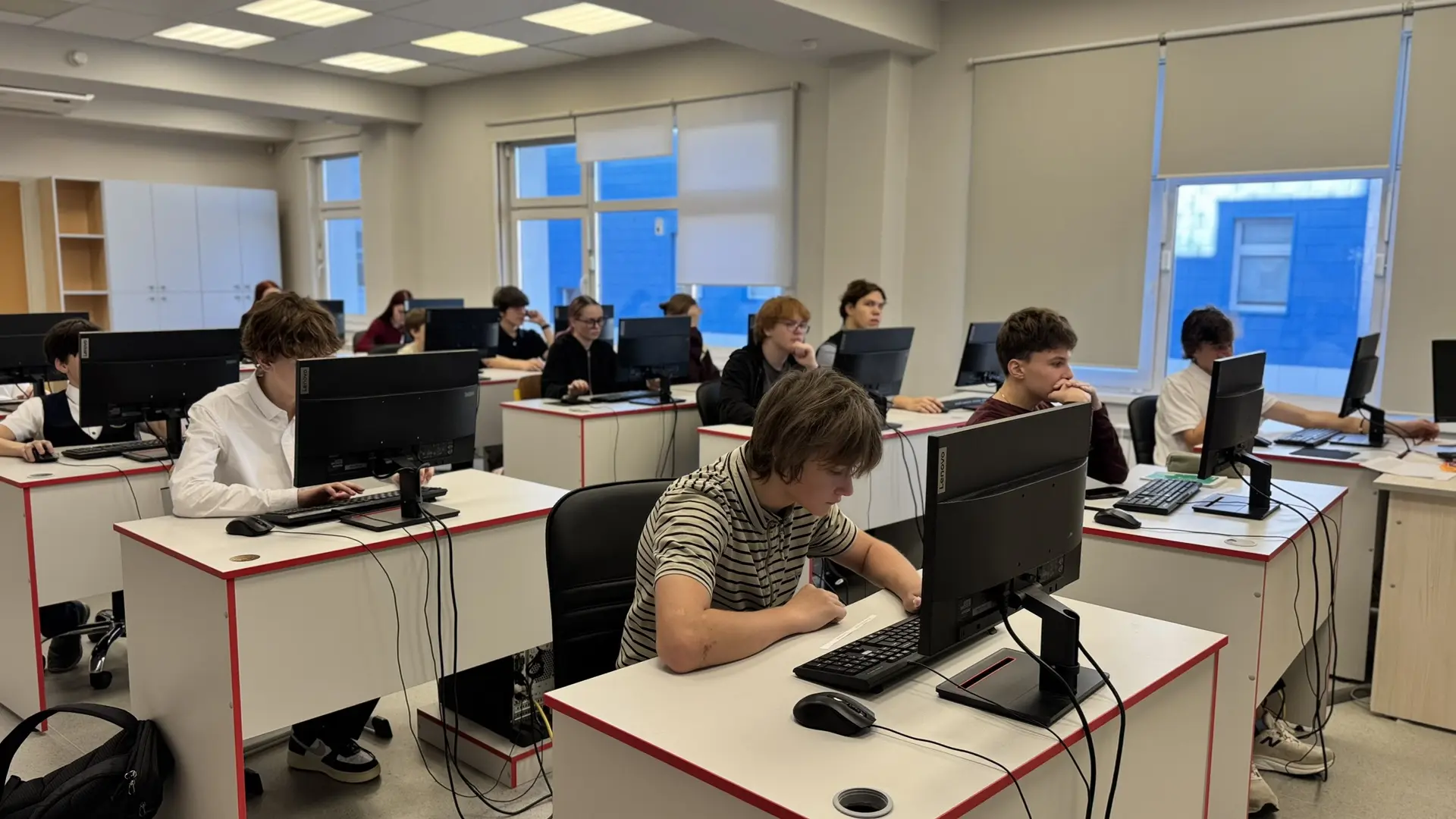 📆2 октября обучающиеся нашей школы приняли участие в ВСОШ по физике, которая прошла на...