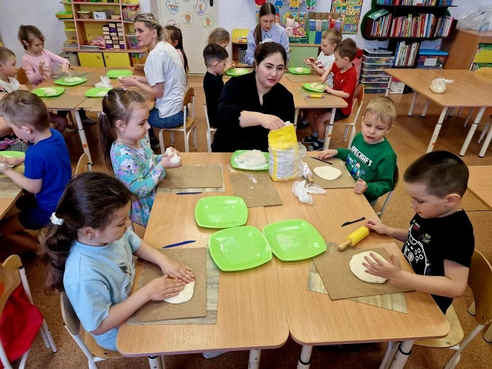 В группе «Гномики» дошкольного отделения "Калинка" накануне Пасхи состоялся творческий мастер-класс,