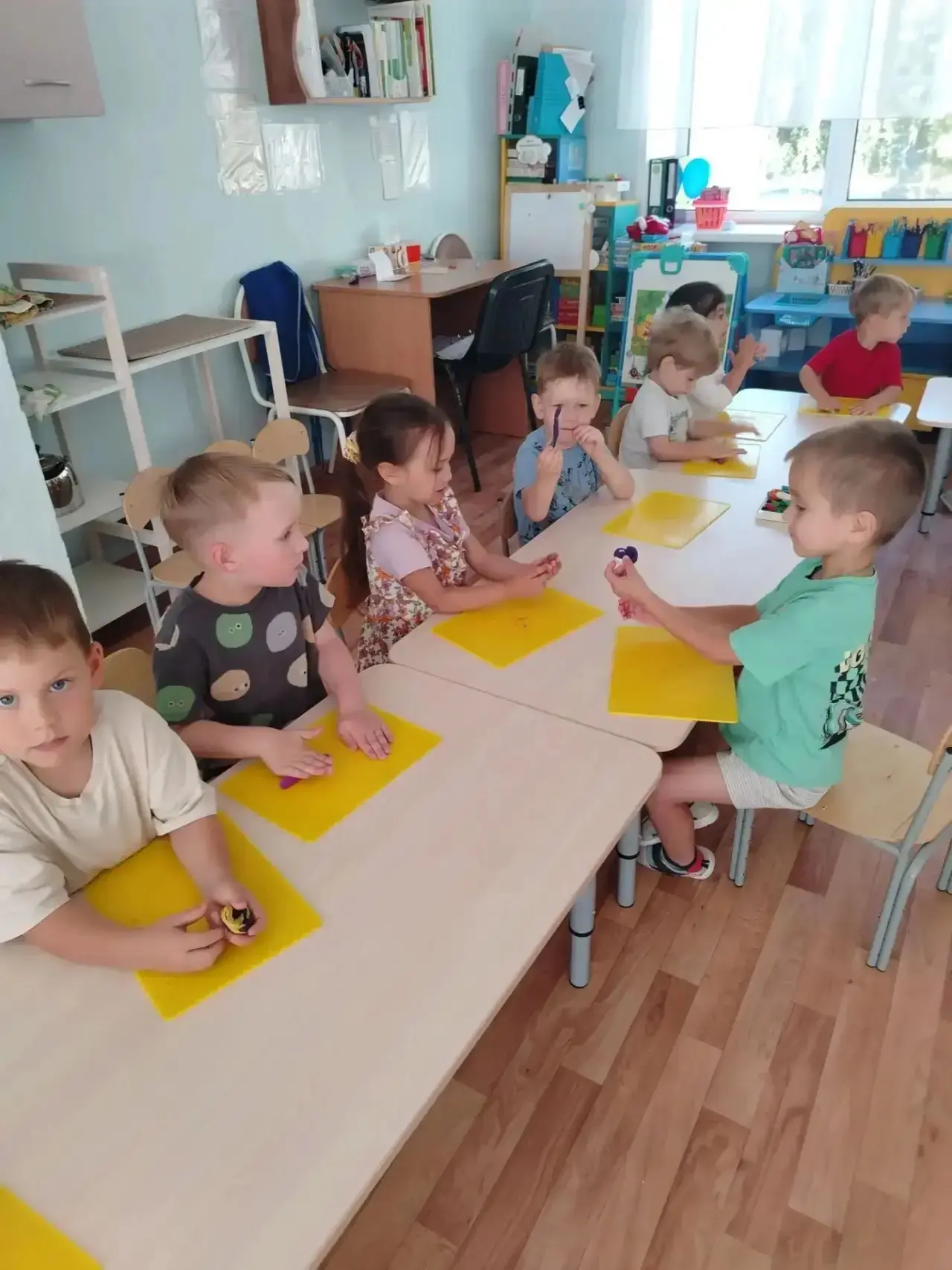 #ВестникДетскогоСада75
Любите ли вы сладости? Мы - ДА! И у нас День Сладкоежек🥞🥯🥨🍦🎂🍫🍭🍬🍯

Да