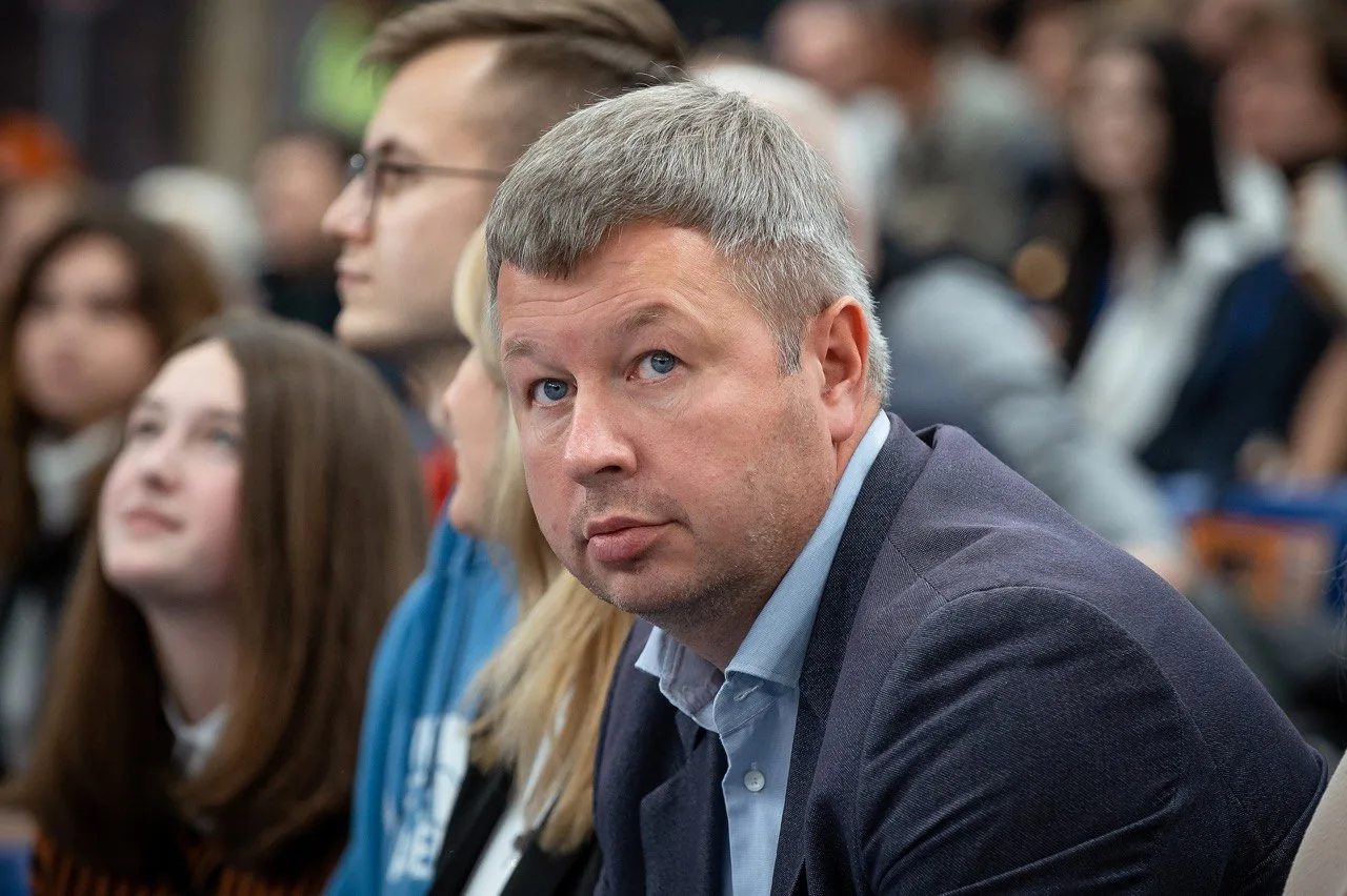 Планы команды на предсезонные сборы комментирует президент БК «БЕТСИТИ ПАРМА» Сергей Бо...