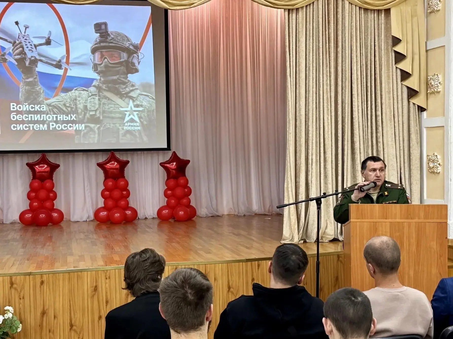 В Ставропольском институте кооперации состоялась очередная встреча, посвященная службе ...