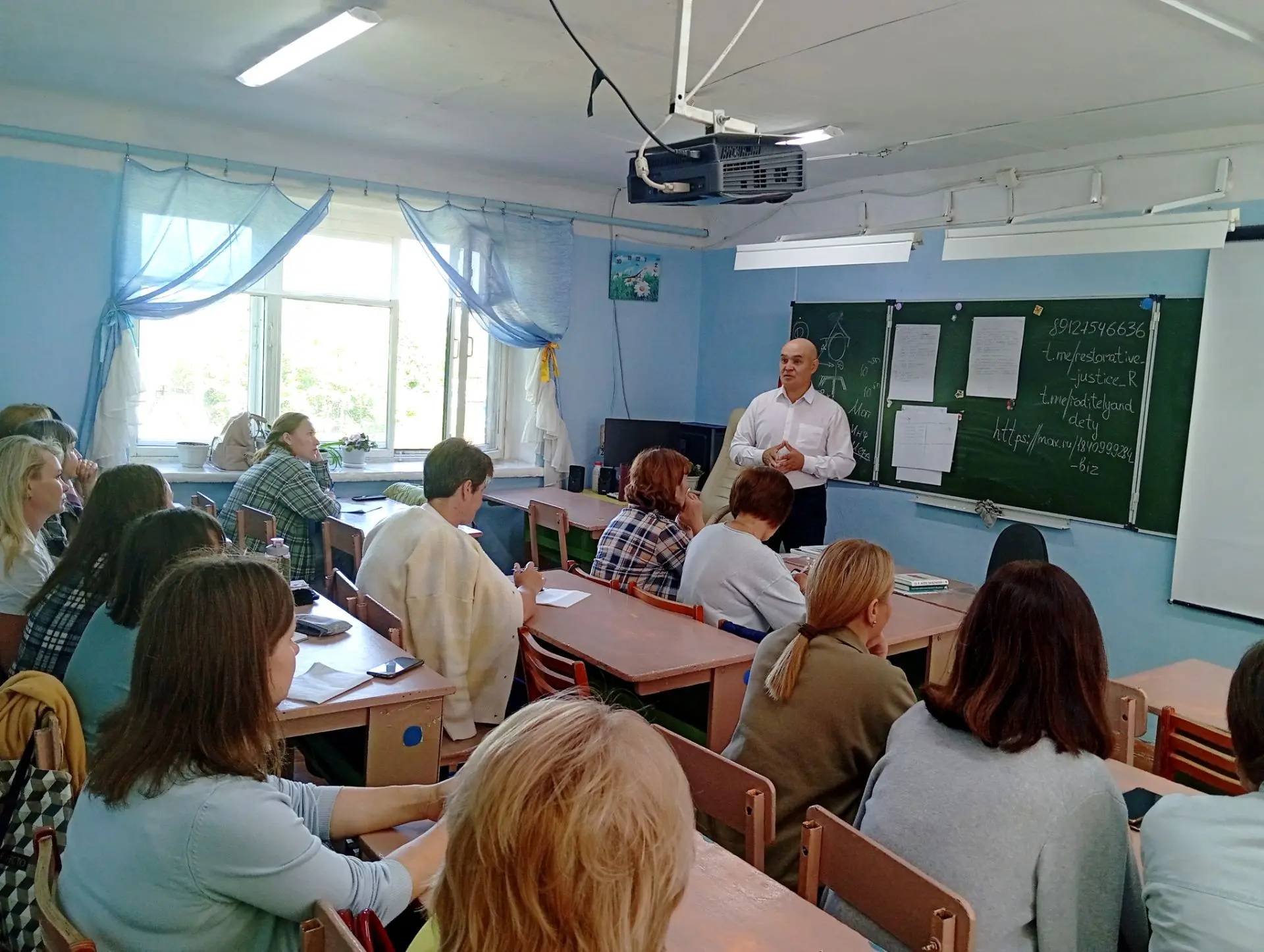 В нашей школе прошли курсы повышения квалификации по организации службы примирения!

24–25 июня педа