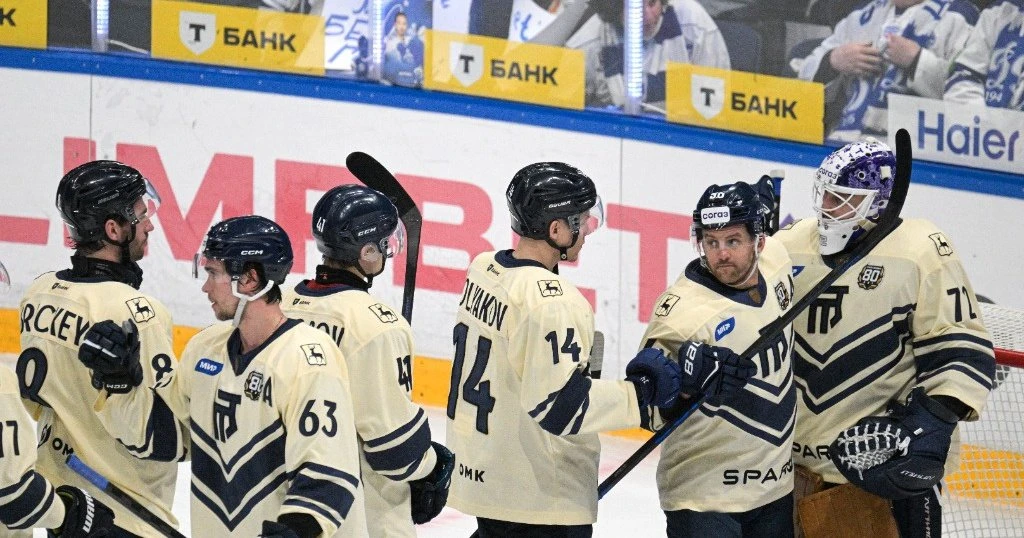 Ткачев принес «Торпедо» победу в Минске — и голом, и буллитом 🏒