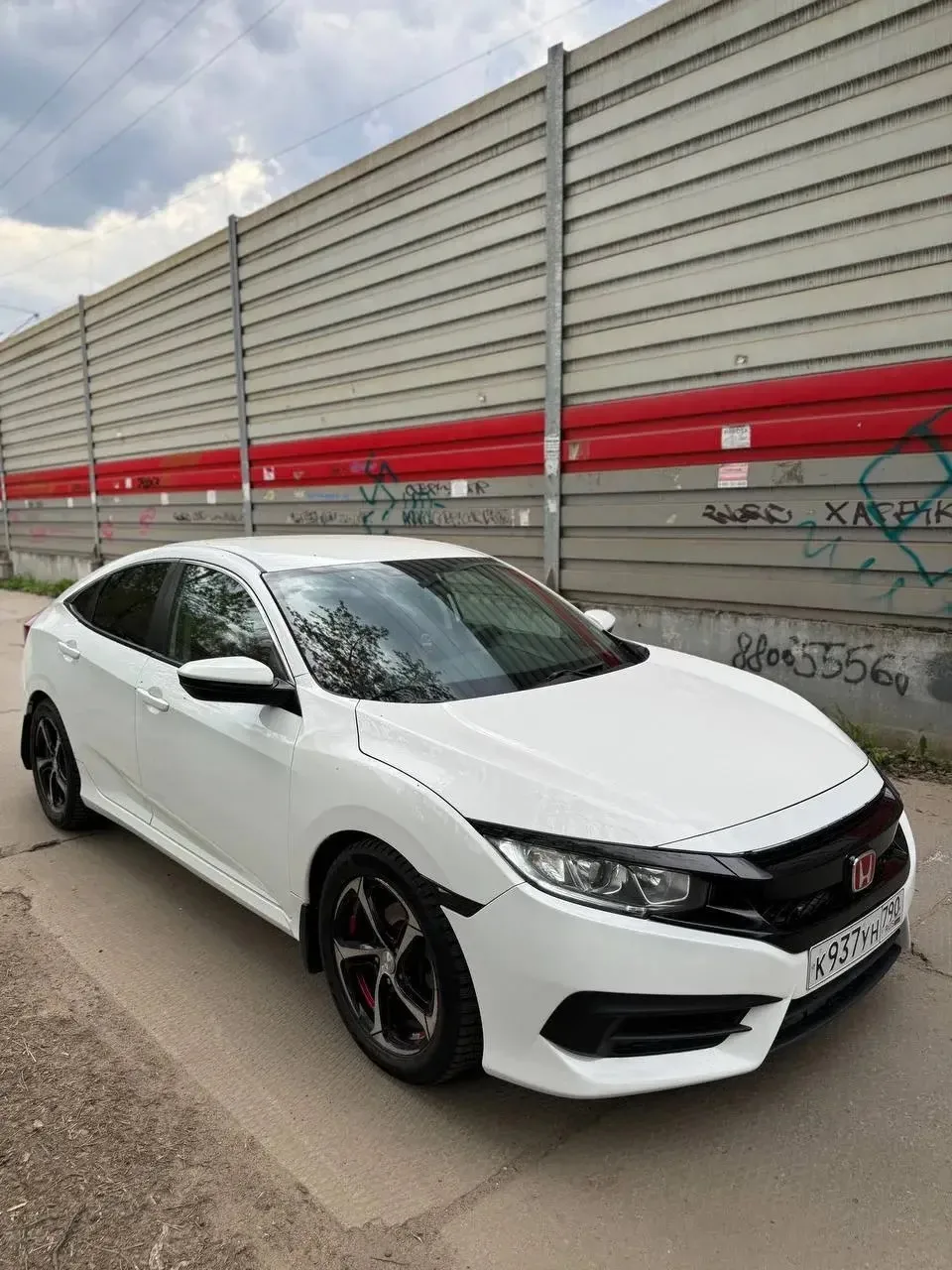 Honda Civic X  2.0 CVT 2017 год  -Без технических и юридических проблем. Три владельца за историю. П